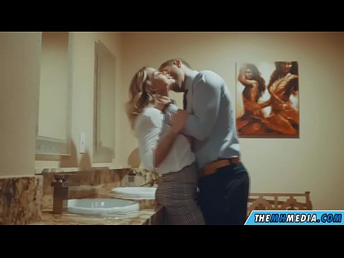 ❤️ När en bystig blondin förför dig på en offentlig toalett ❤️ Pornvideo at us sv.filmexxx18.ru